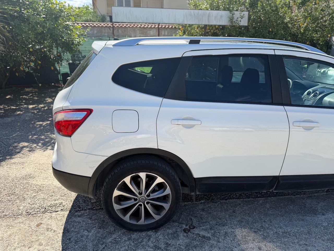 Nissan Qashqai Qashqai+2 2.0 dCi DPF Tekna