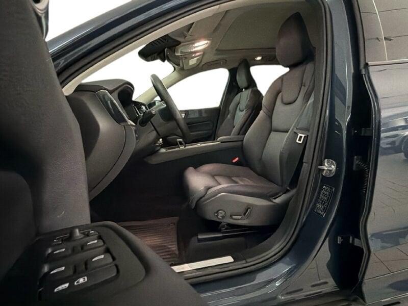 Volvo XC60 Recharge T6 Plug-in AWD auto Ultimate Dark