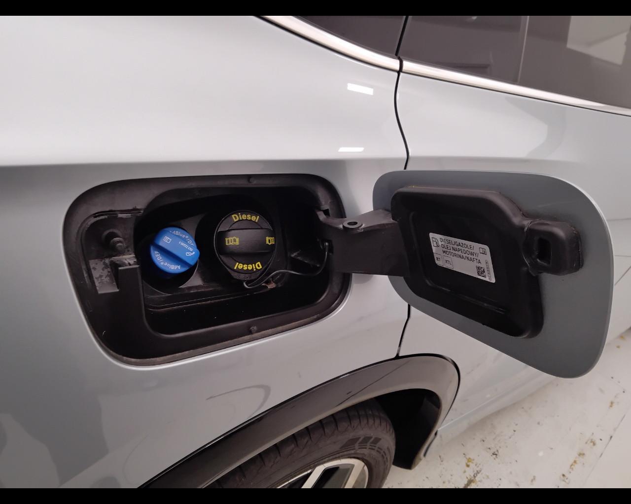 VOLKSWAGEN Tiguan III 2024 - Tiguan 2.0 tdi R-Line 150cv dsg