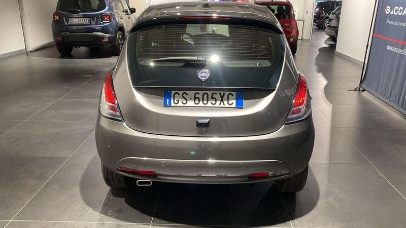 Lancia Ypsilon 1.0 FireFly 5 porte S&S Hybrid Platino