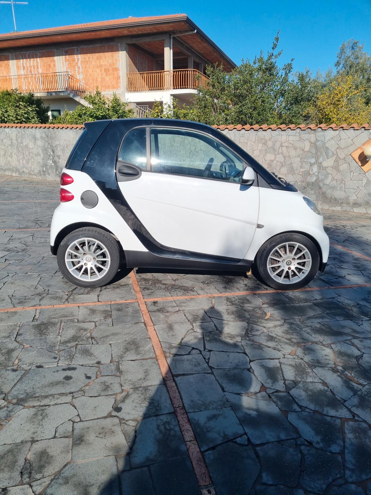 Smart ForTwo 1000 52 kW coupé pure