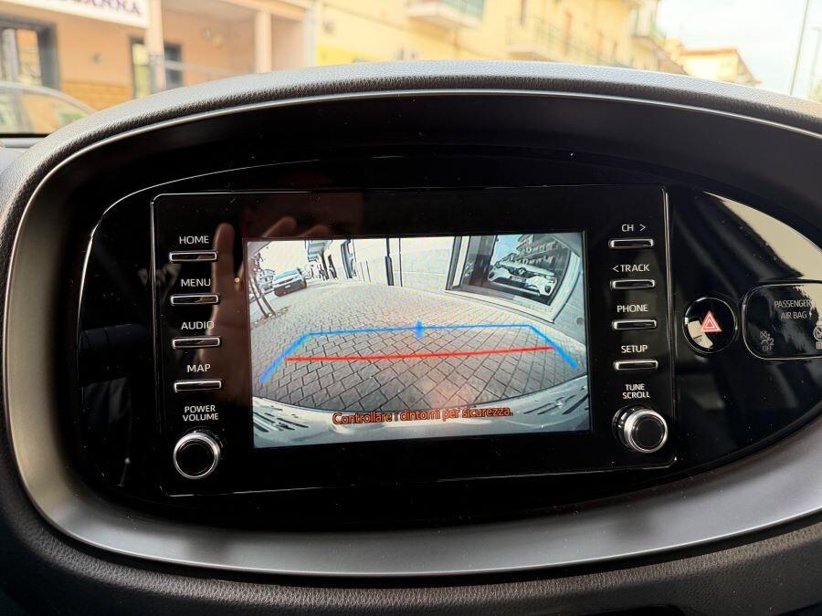 TOYOTA AYGO X 1.0 AUTOMATICA LOUNGE CERTIFICATA