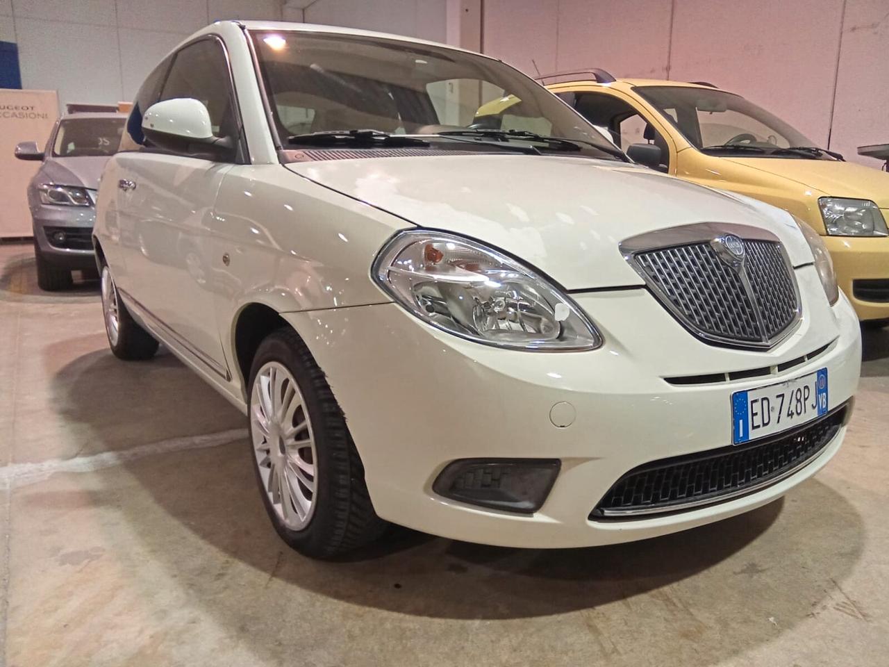 Lancia Ypsilon 1.2BZ 51kW 02-2011