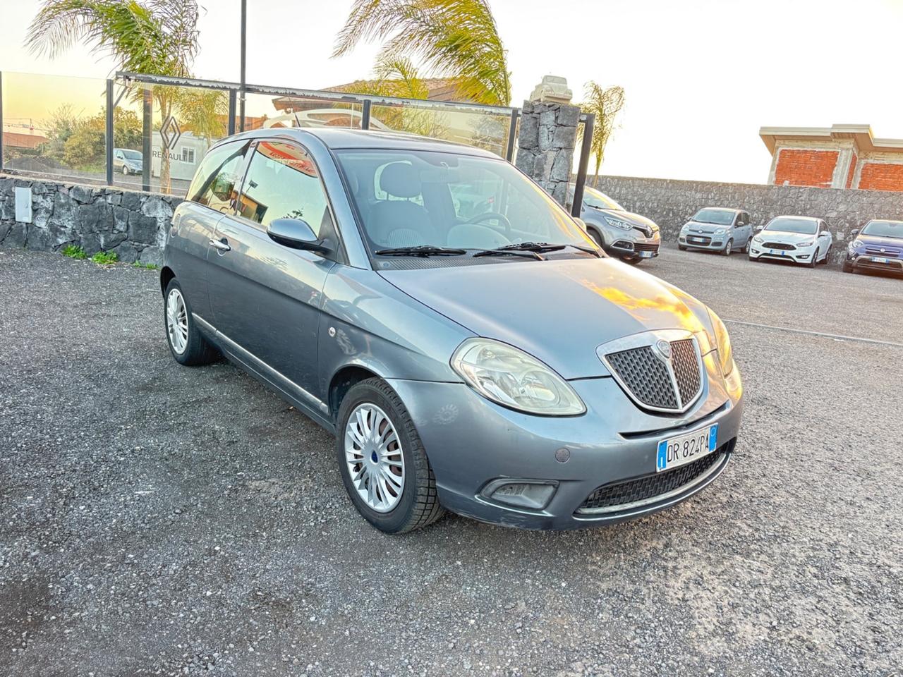 Lancia Ypsilon 1.2 Argento