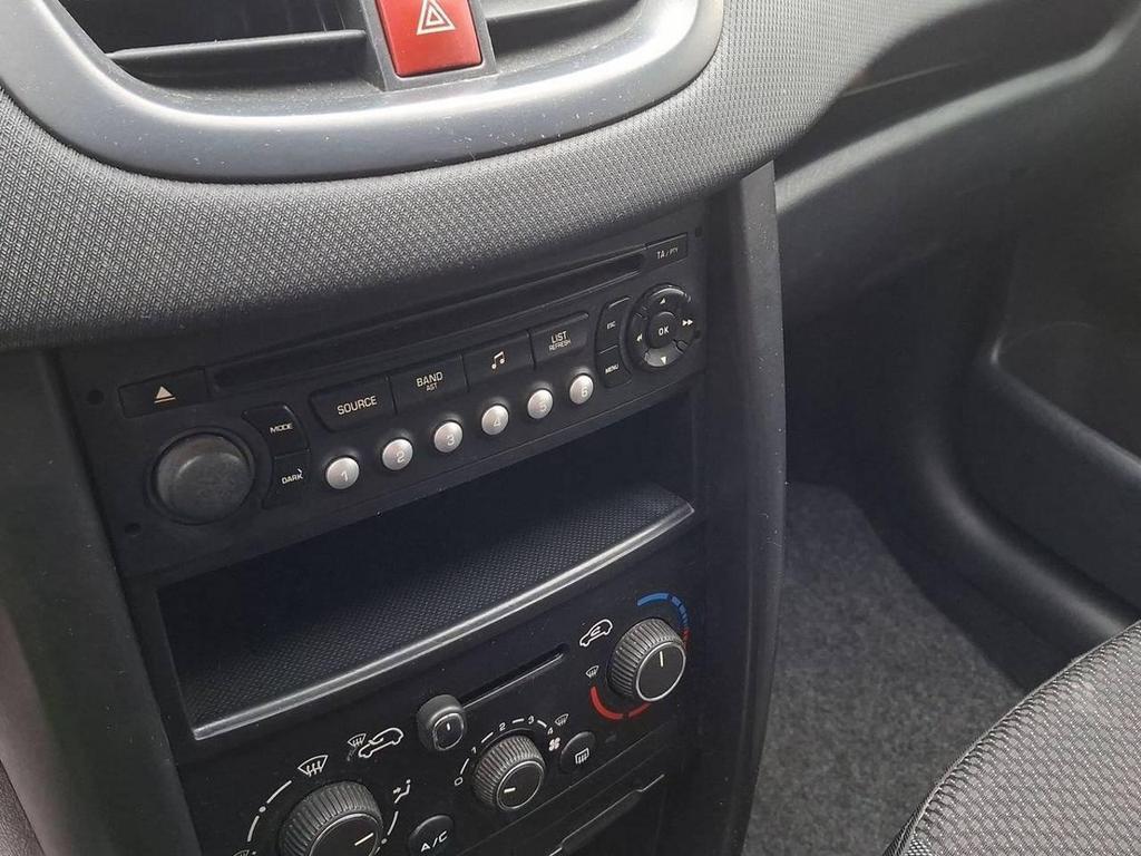 Peugeot 207 5 Porte 1.4 VTi X-Line