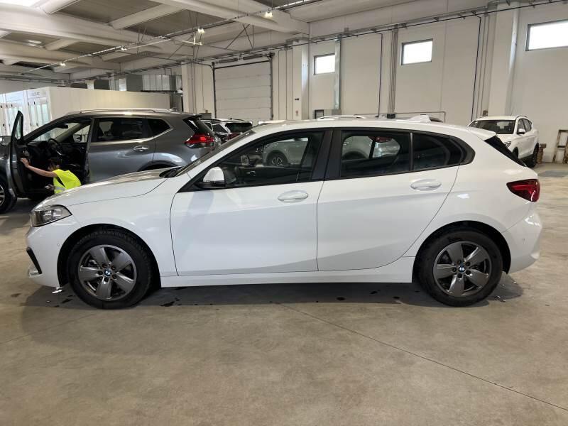 Bmw 118 118d 5p. Business Advantage