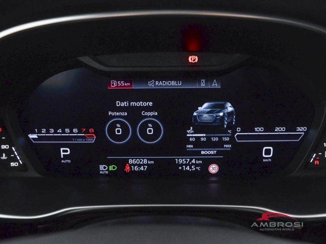 AUDI RS Q3 2.5 quattro s-tronic