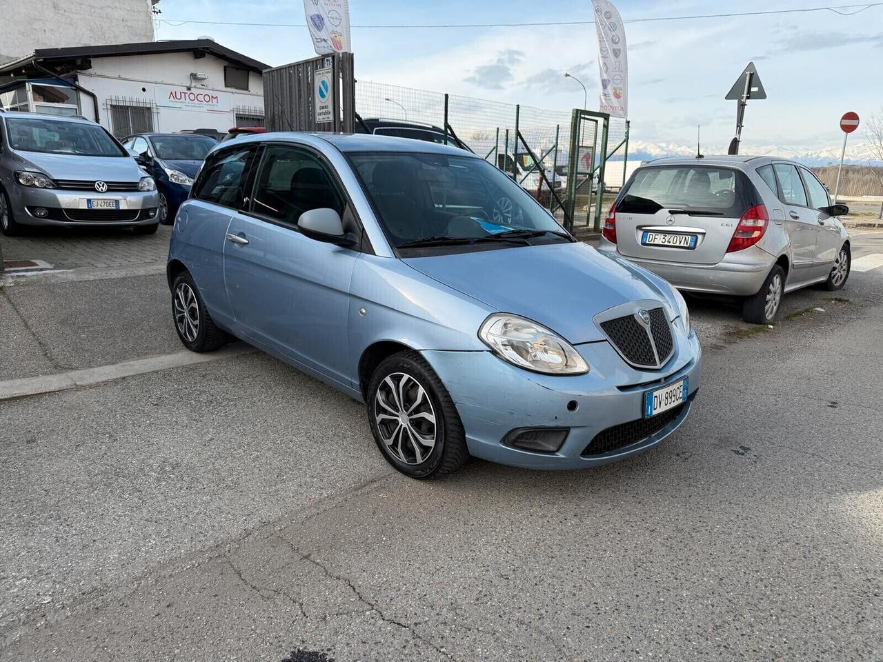 Lancia Ypsilon 1.3 MJT 75 CV