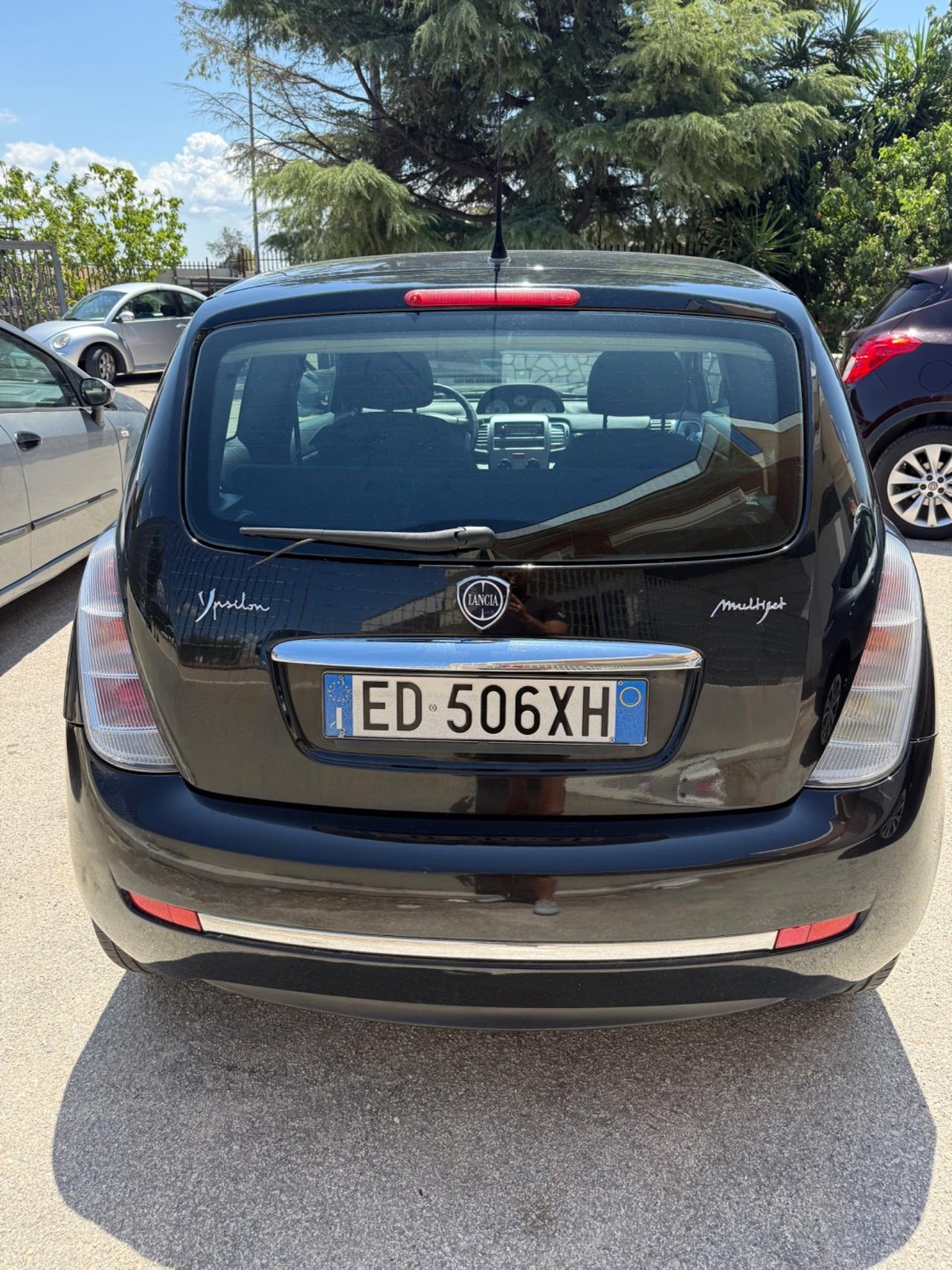 Lancia Ypsilon 1.3 MJT 75 CV Diva