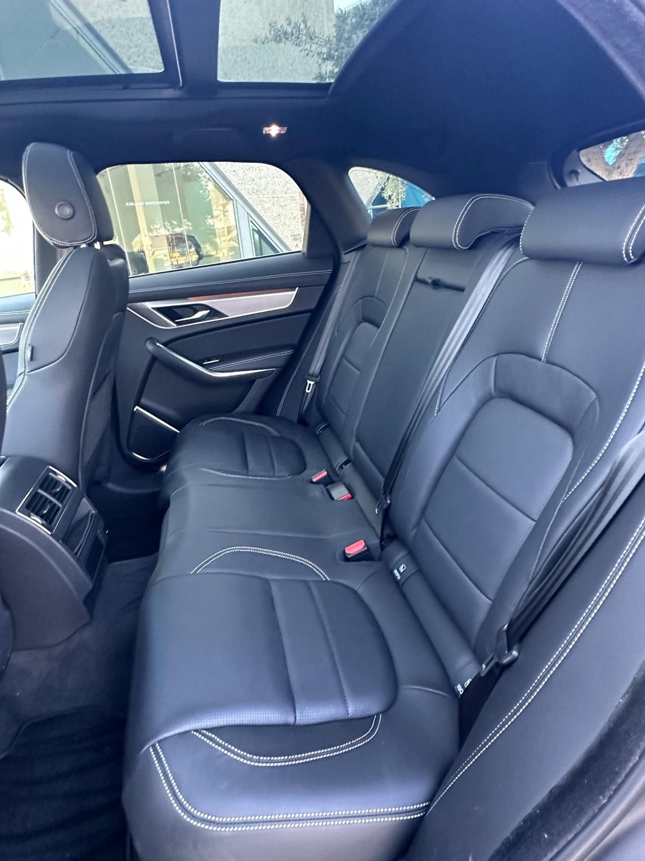 Jaguar F-Pace R-Dynamic S phev possibilità noleggio noscoring