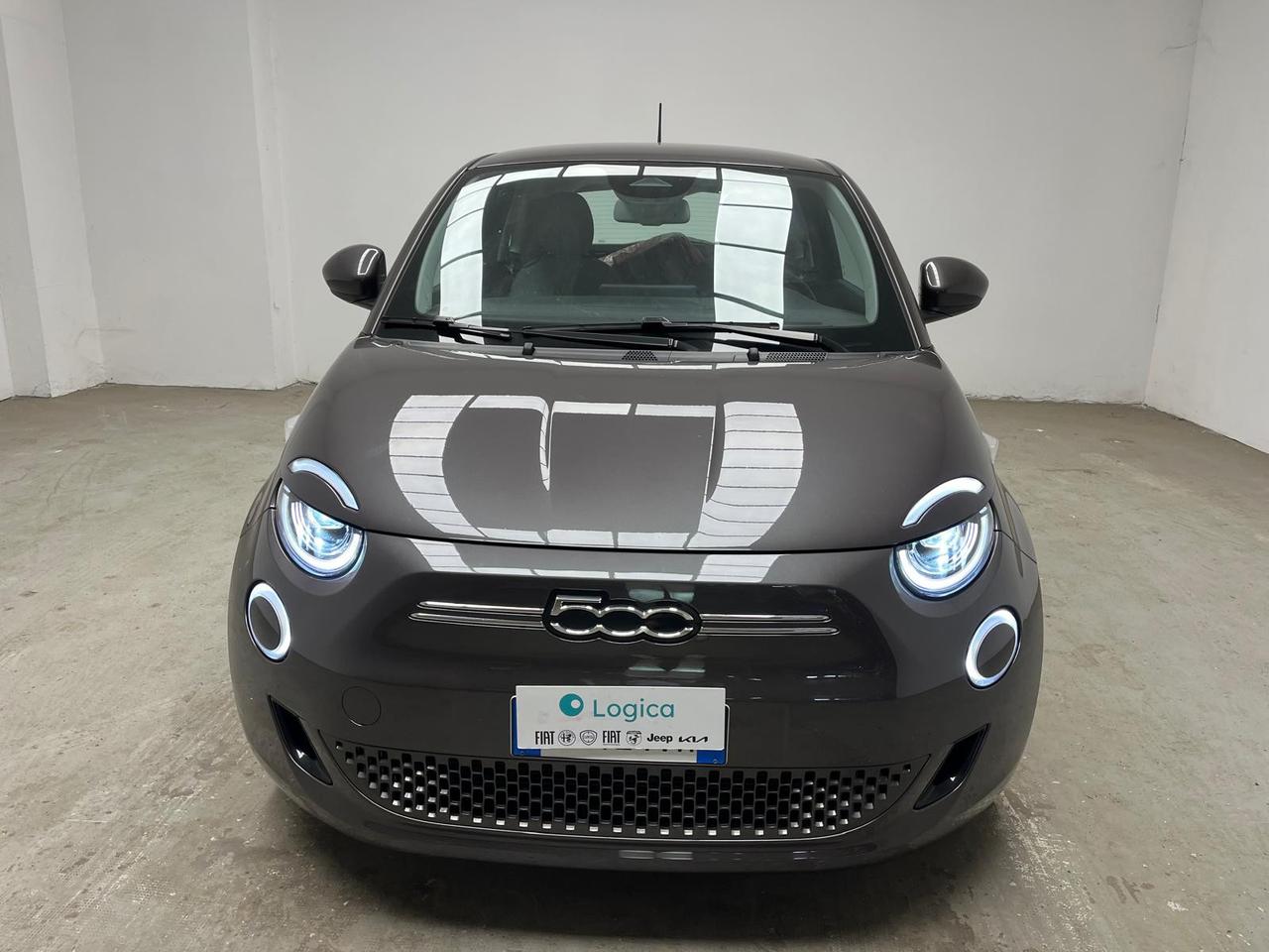 FIAT 500e - 500e 42 kWh Icon +