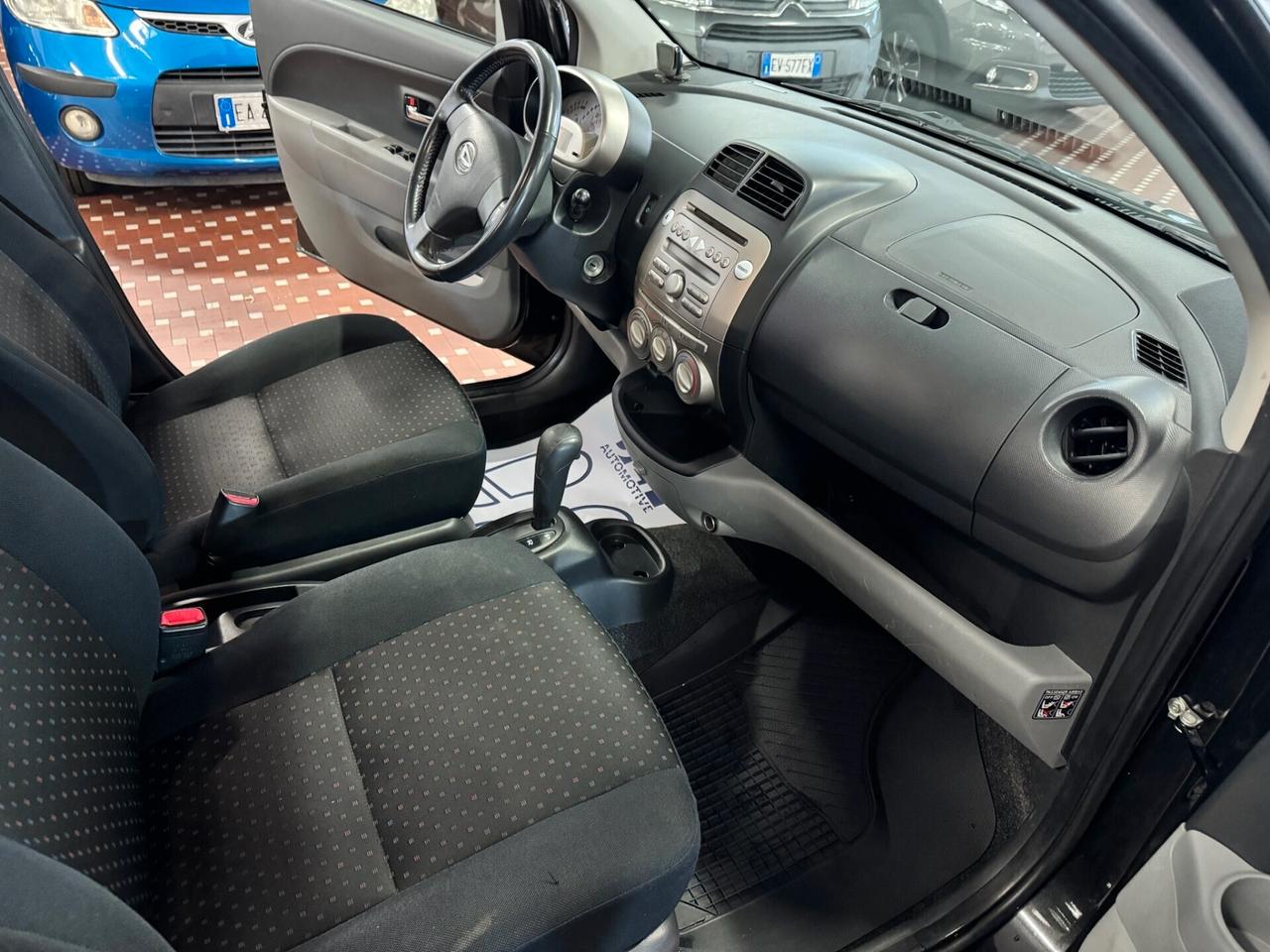 Daihatsu Sirion 1.3 Taka A/T 4WD - CAMBIO AUTOMATICO