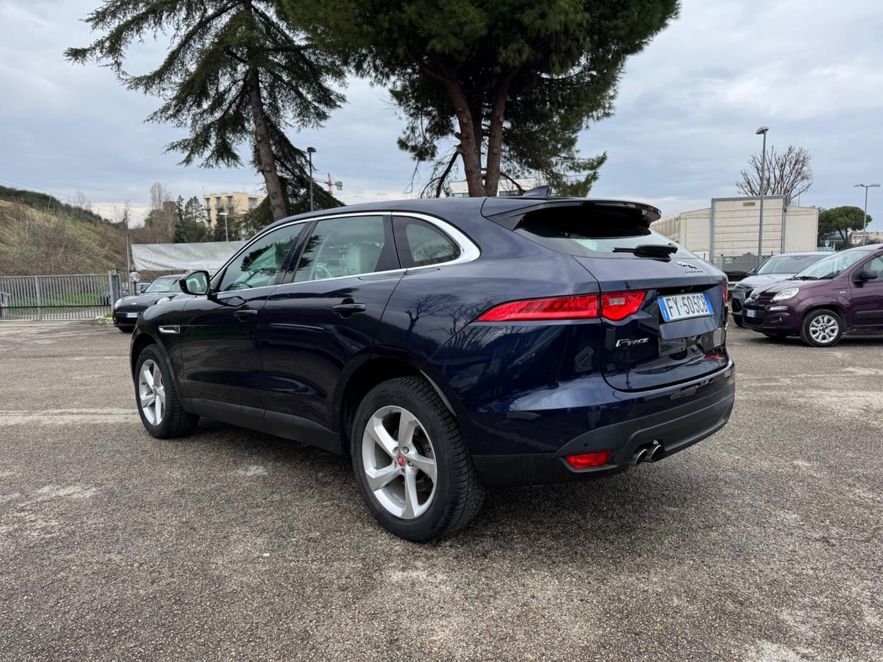 Jaguar F-Pace 2.0 D 180 CV AWD aut. Pure