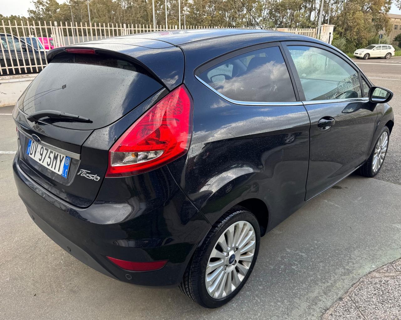 Ford Fiesta 1.4 TDCi Titanium -SOLO 98.000 KM-