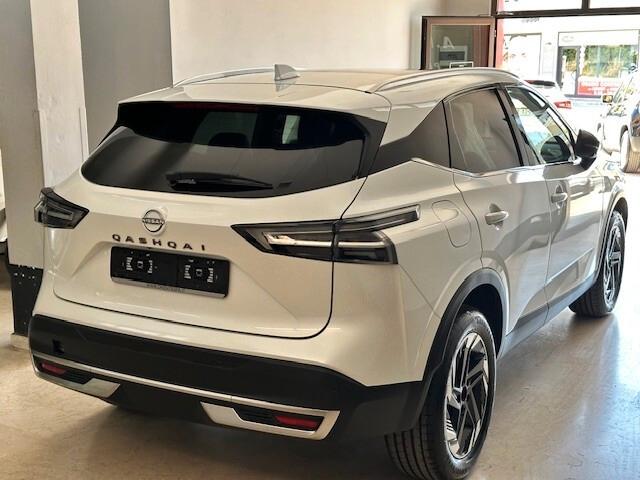 Nissan Qashqai MHEV 140 CV N-Connecta KM0 2026