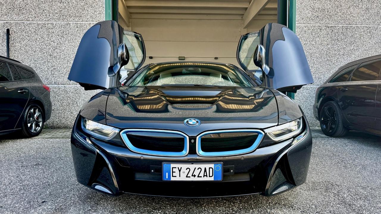 Bmw i8 hybrid full,pacchetto luci telecamera 360