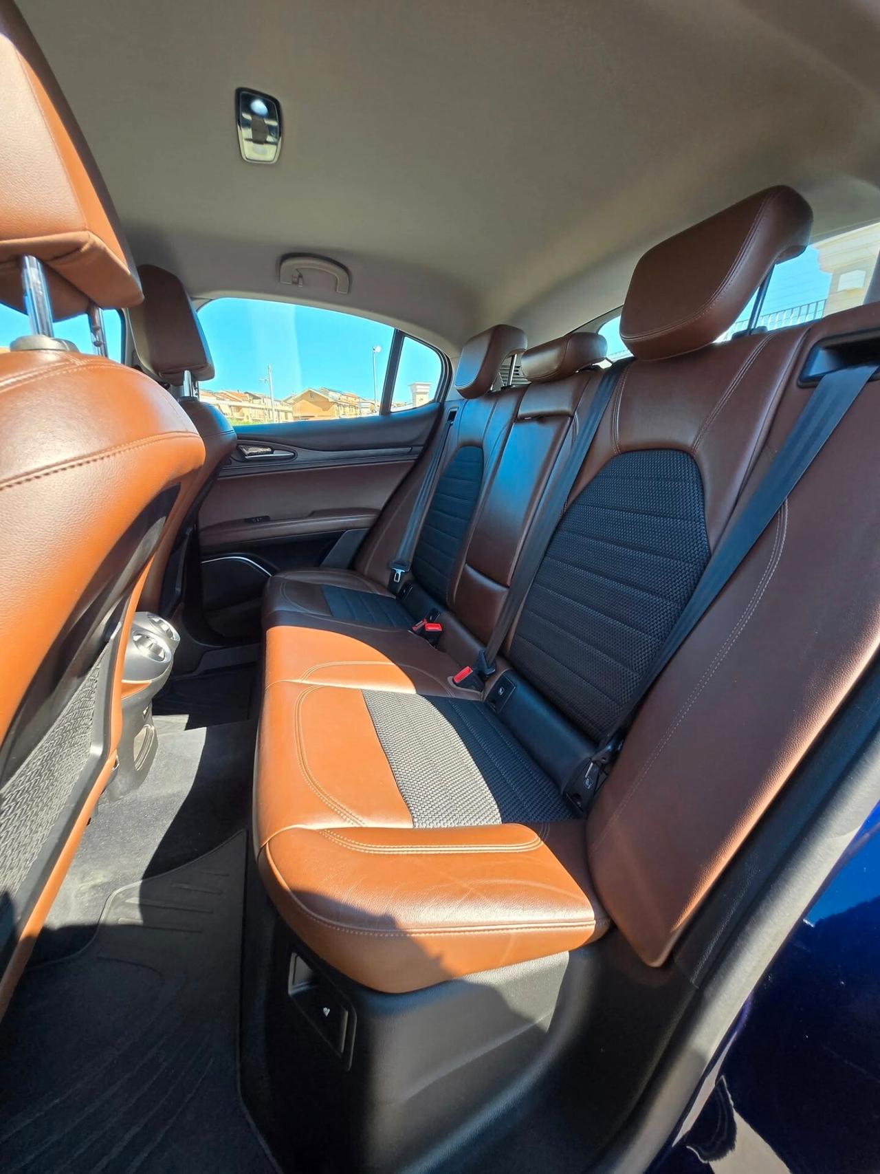 Alfa Romeo Stelvio 2.2 Turbodiesel 180 CV AT8 RWD Executive