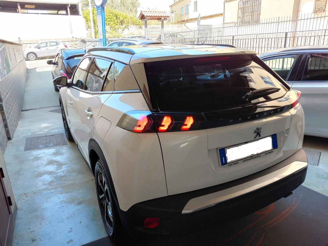 Peugeot 2008 1.5 EAT8 Allure 130cv - 2021