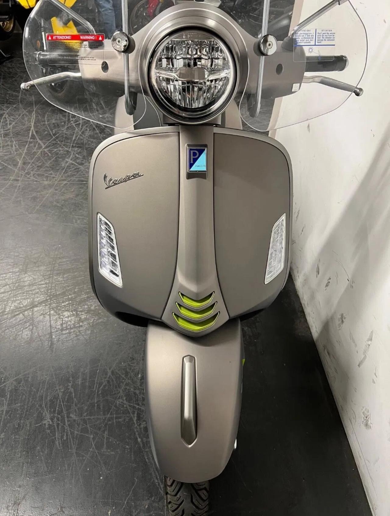Vespa GTS 300 SUPER