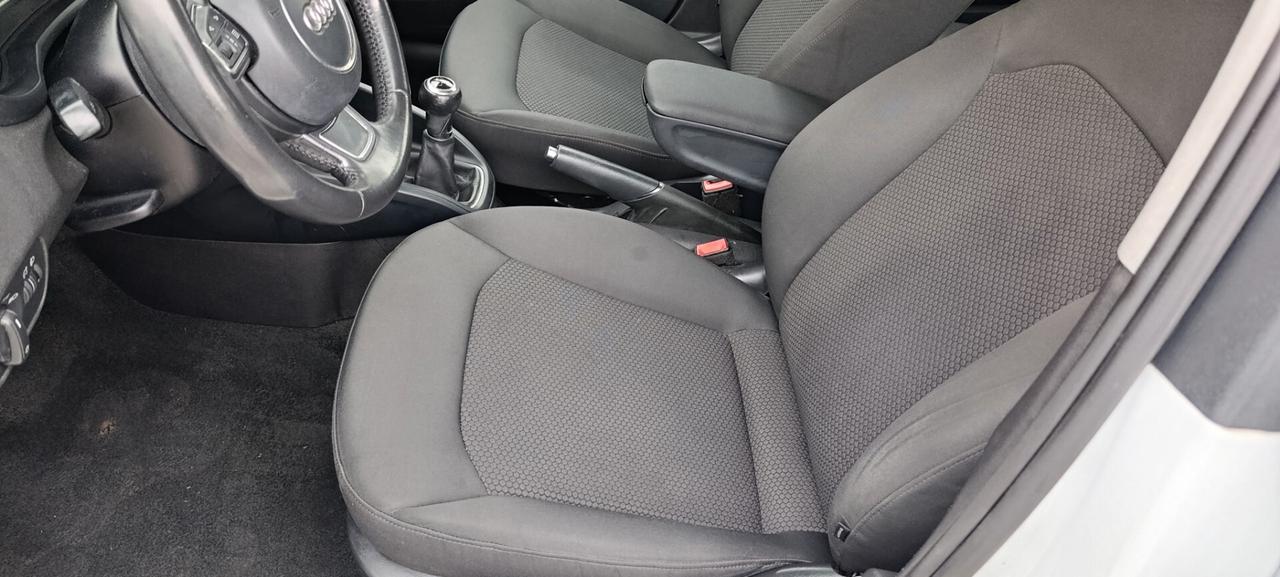 Audi A1 1.2 TFSI S line edition plus