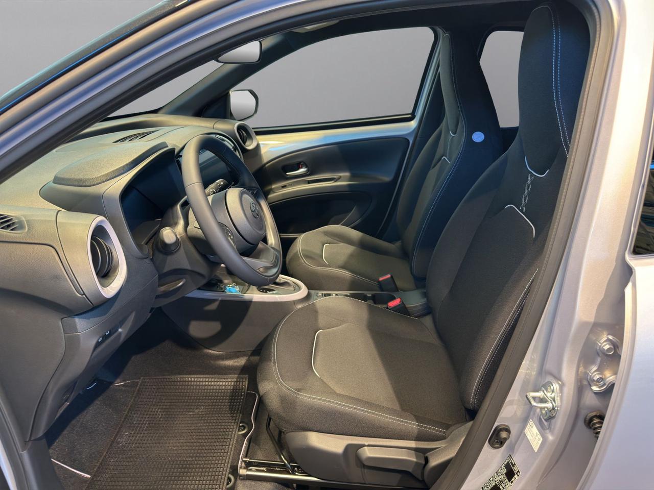 Toyota Aygo X 1.5 hybrid Icon e-cvt