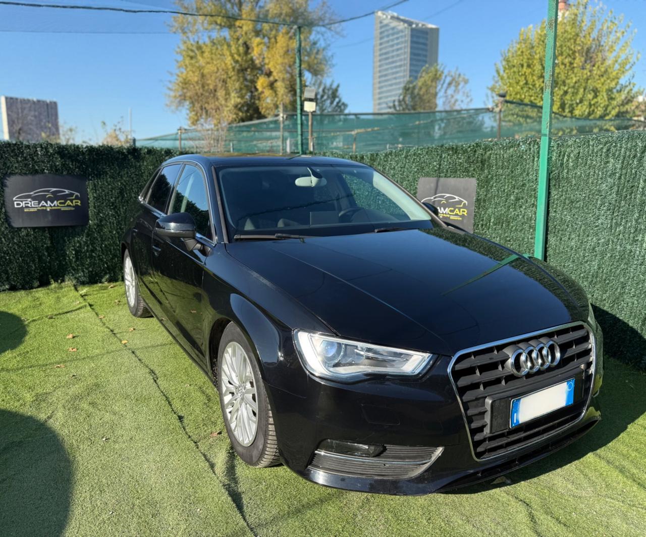 Audi A3 2014 1.6 DIESEL NEOPATENTATI FARI LED NAVI FULL