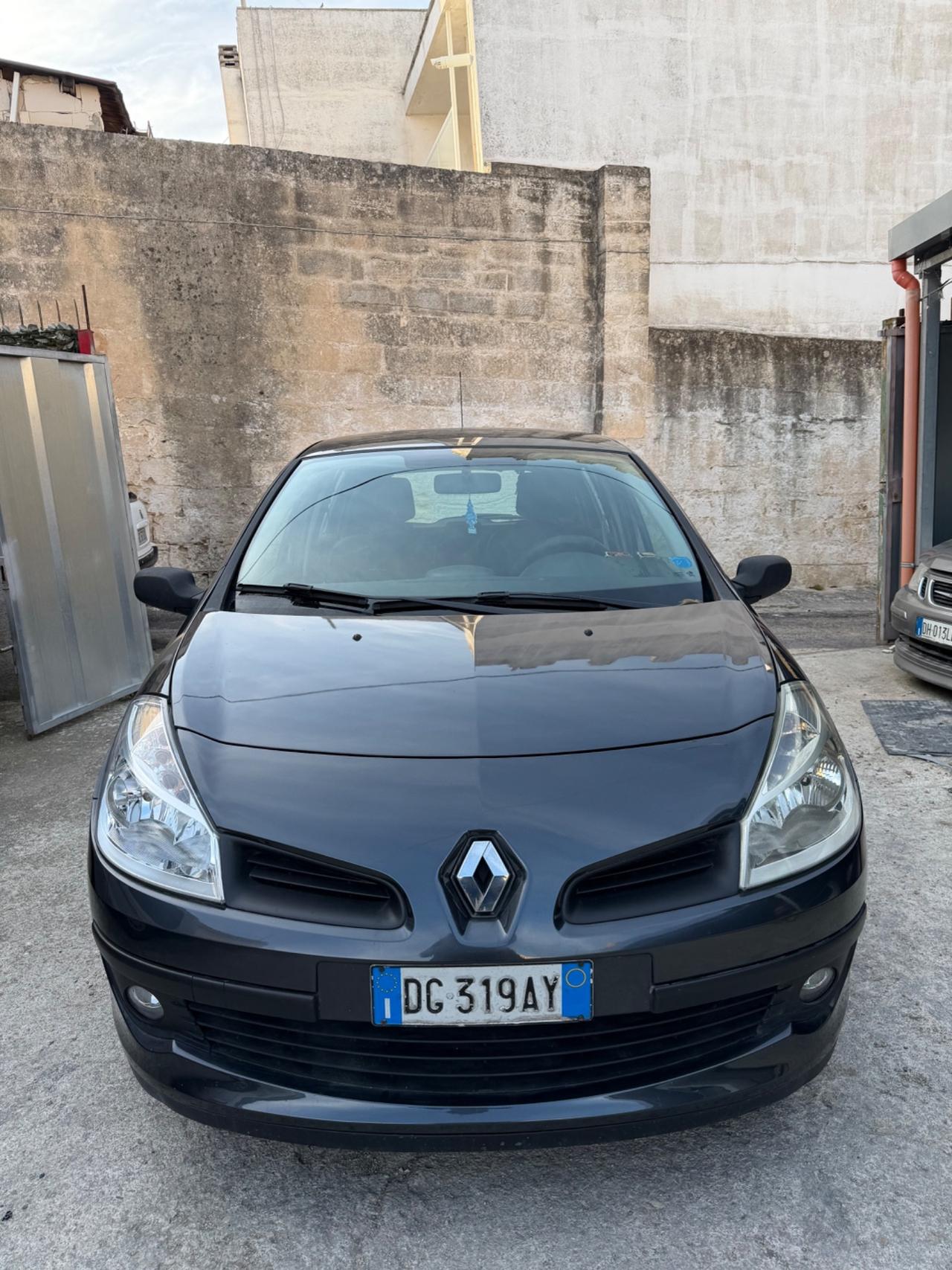Renault Clio Storia 1.2 16V 5 porte Dynamique