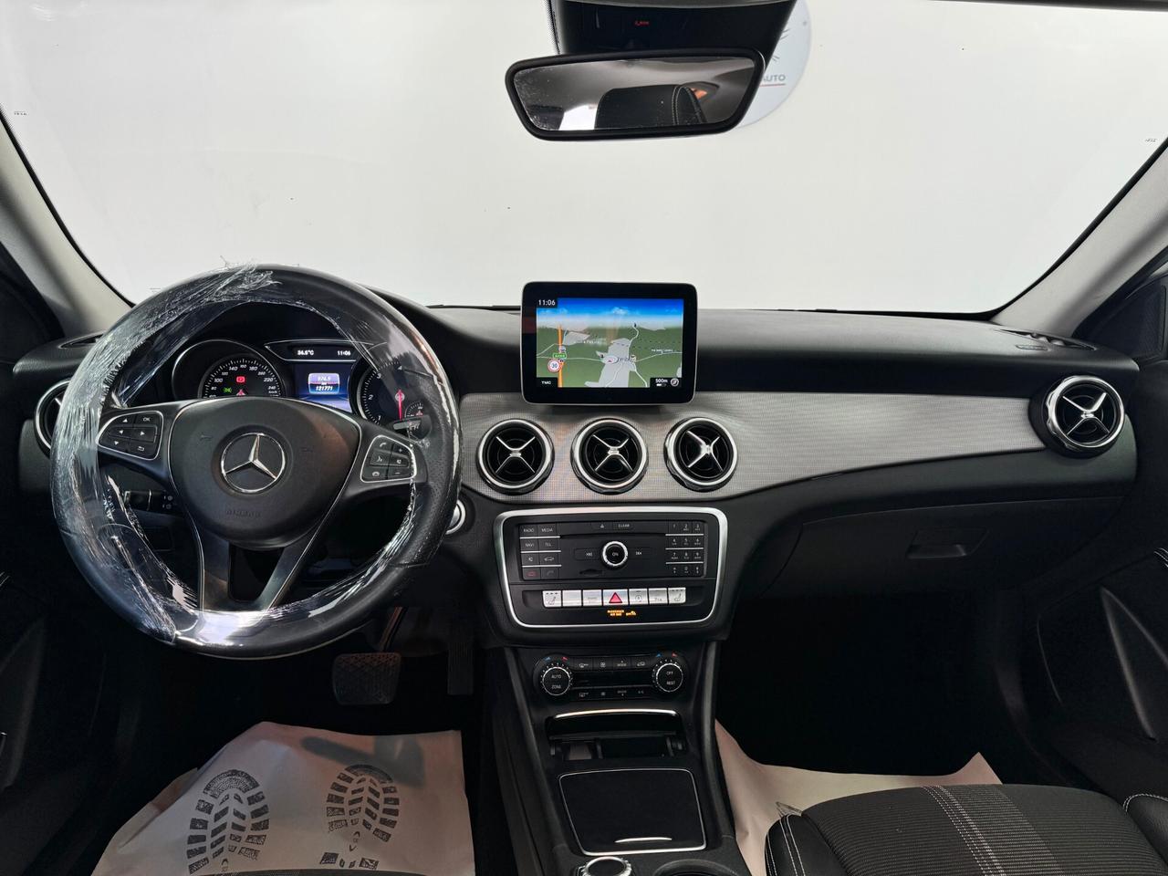 Mercedes-benz GLA 220 -AUTO- Premium-TETTO-2019