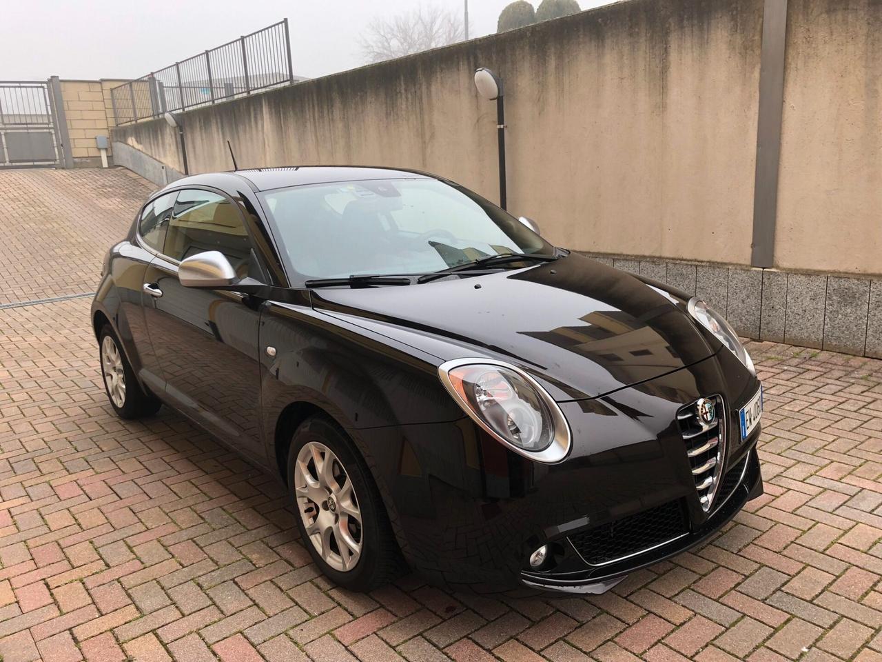 Alfa Romeo Mito MY14 1.3cc JTDm 85CV-62kW "S&S Distinctive"
