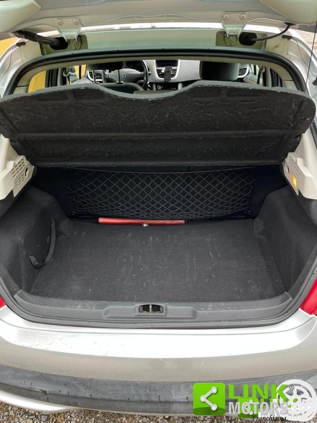 PEUGEOT 207 1400 Diesel 68CV NEOPATENTATI