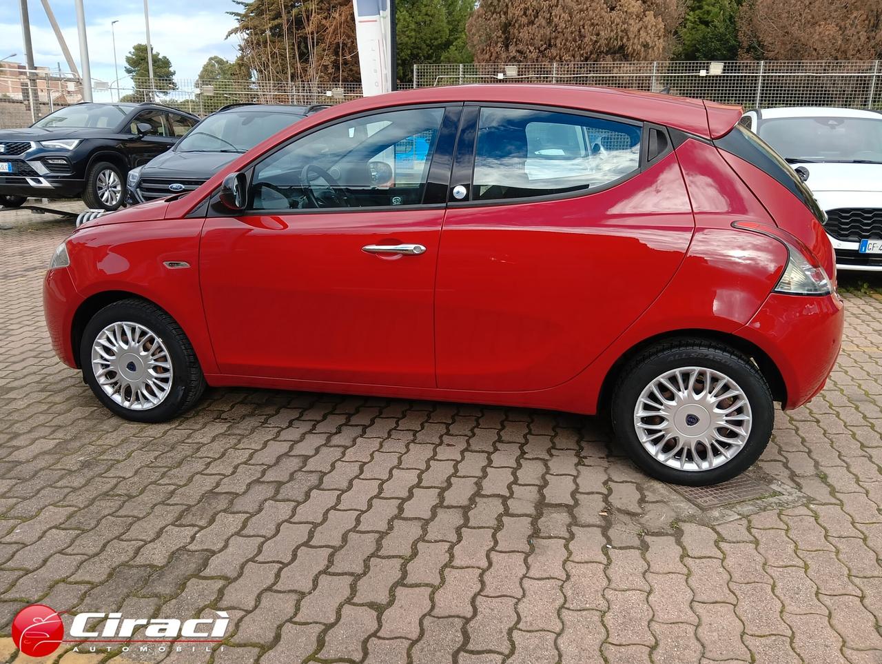 Lancia Ypsilon 1.2 69 CV 5p GPL Gold