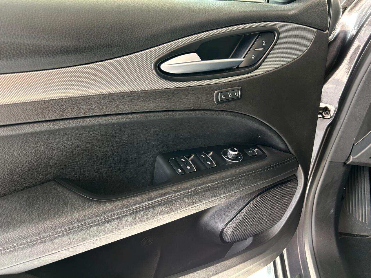 Alfa Romeo Stelvio 2.0 Turbo 280 CV AT8 Q4 Veloce PROMO
