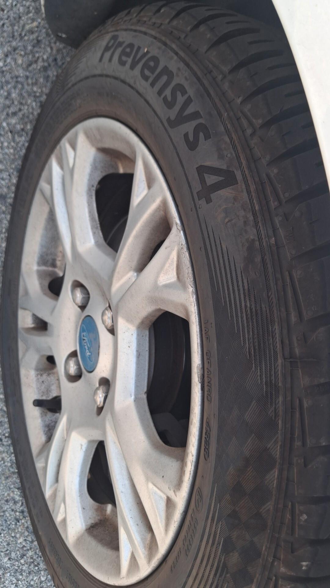 Ford B-Max 1.5 TDCi 95 CV Titanium E6