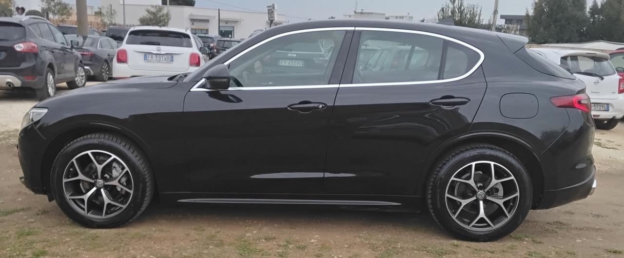 Alfa Romeo Stelvio 2.2 Turbodiesel 190 CV AT8 RWD Executive