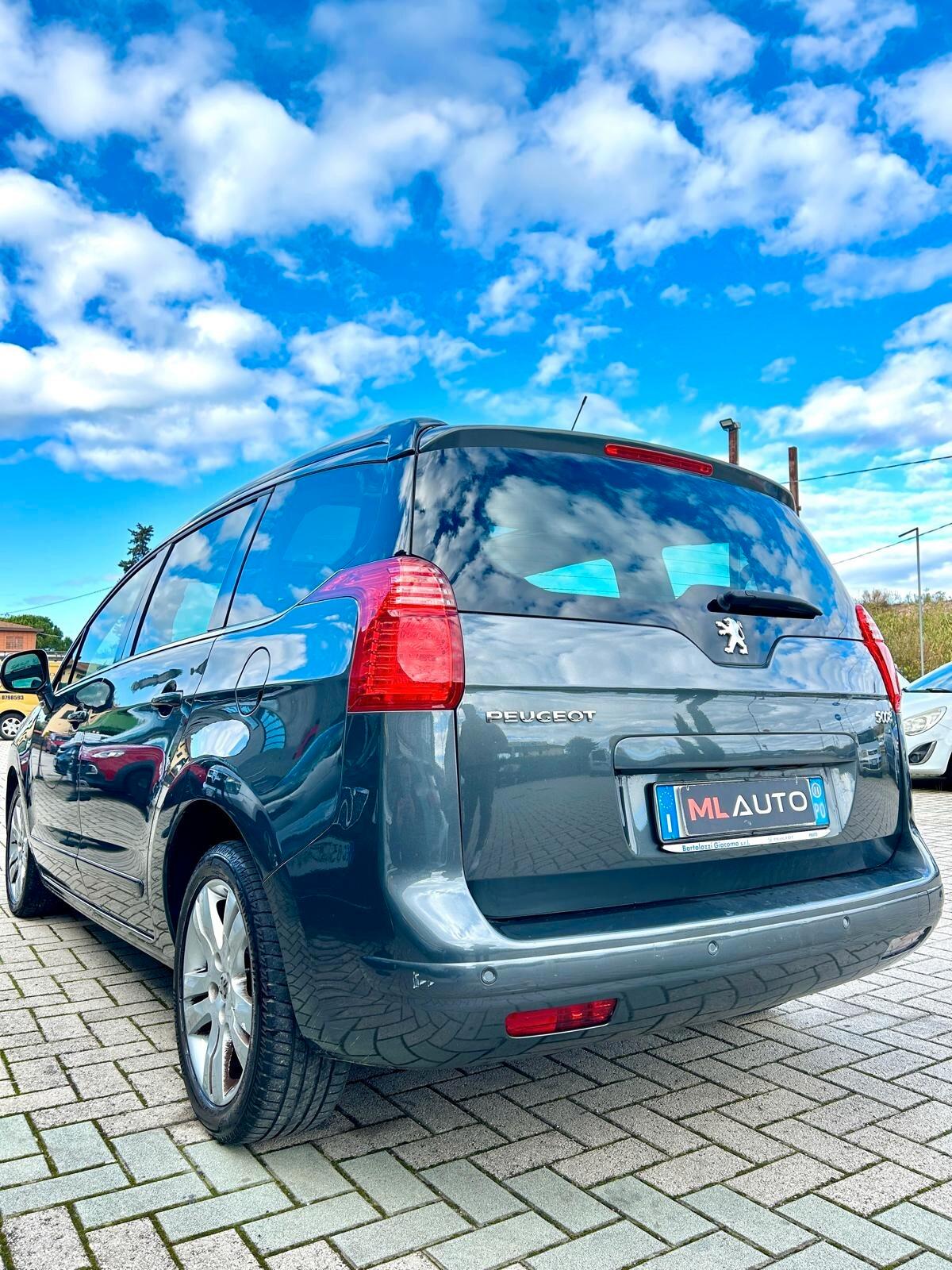 Peugeot 5008 1.6 HDi 112CV Féline 7 POSTI - ok neopatentato
