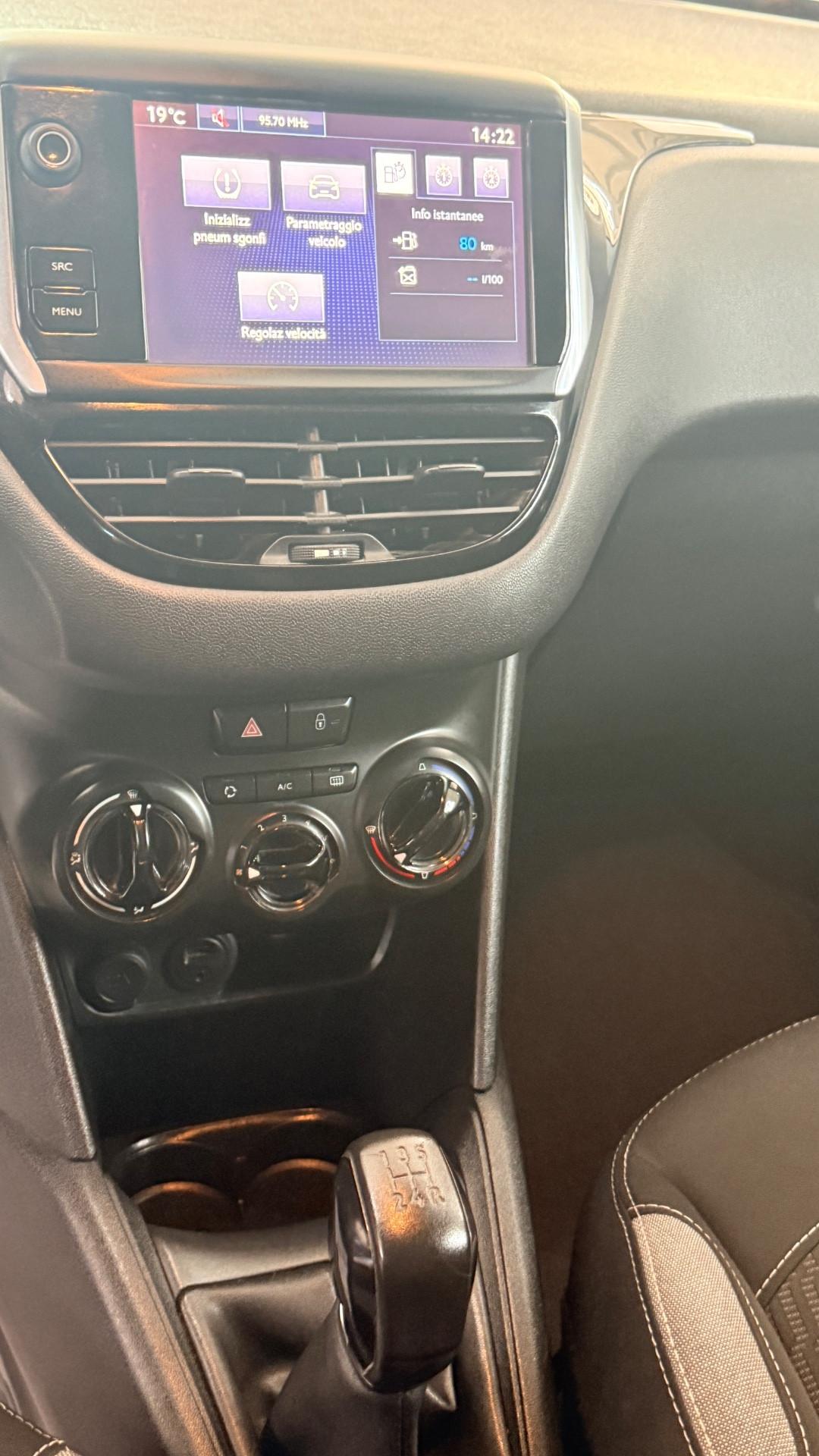 Peugeot 208 PureTech 82 5 porte Allure