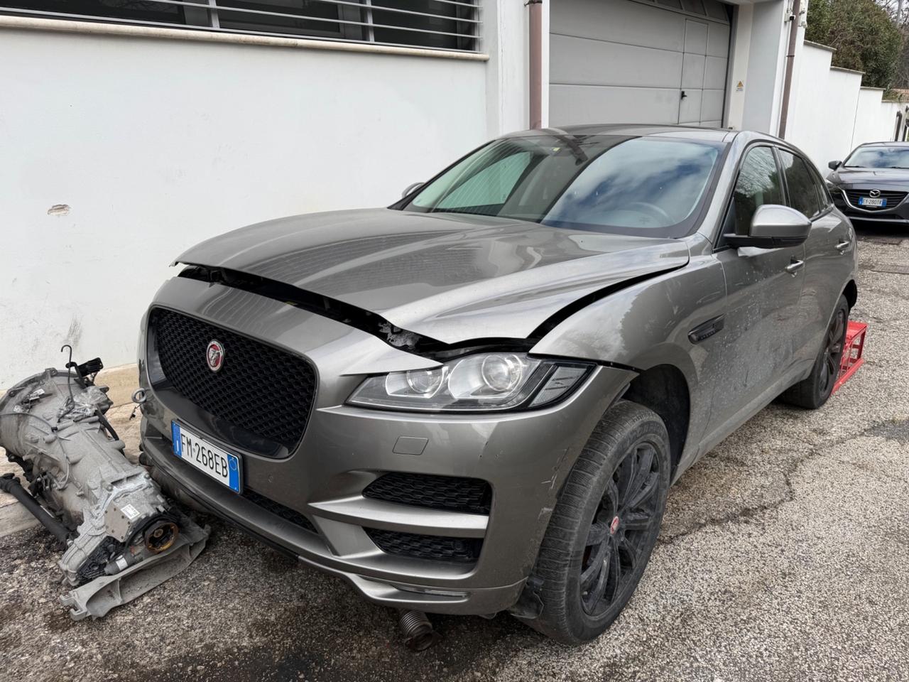Jaguar F-Pace 2.0 D 180 CV aut. R-Sport MOTORE FUSO