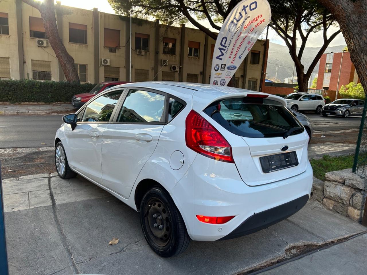 Ford Fiesta 1.4 TDCi 70CV 5 porte Titanium