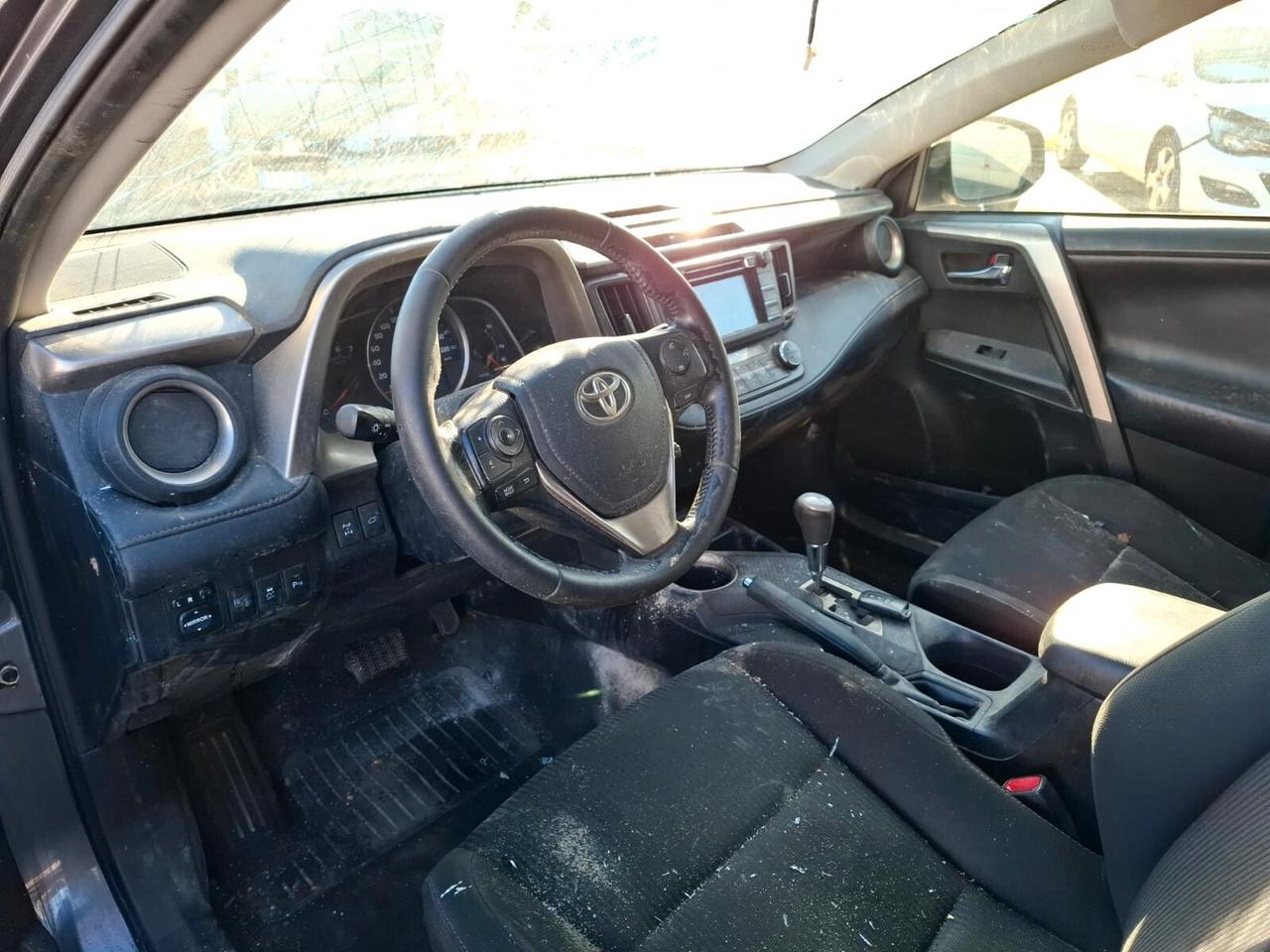 Toyota RAV 4 2.2 D-CAT 4WD - SINISTRATO