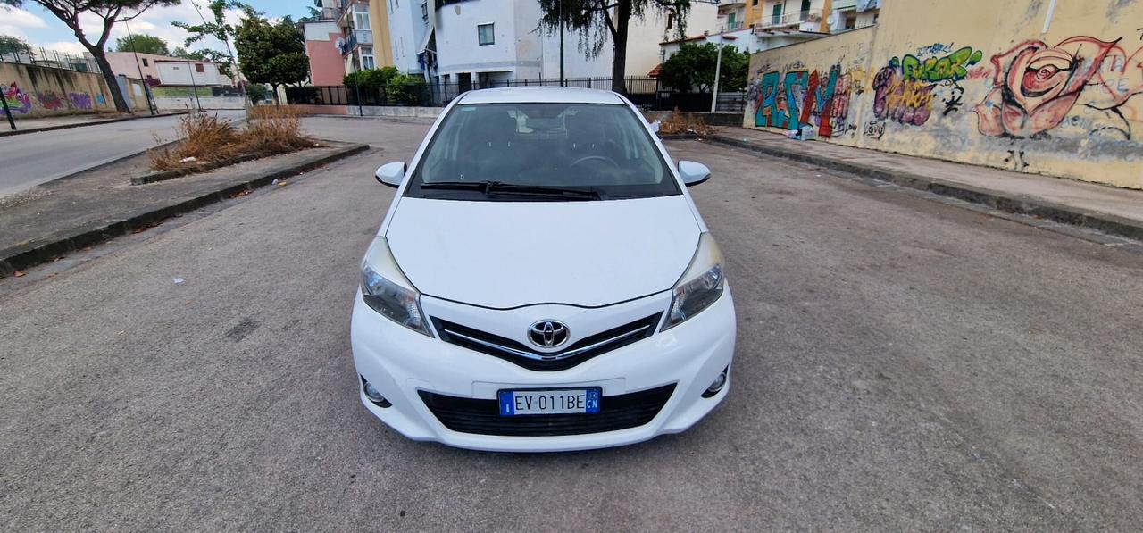 Toyota Yaris 1.4 D-4D 5 porte Lounge