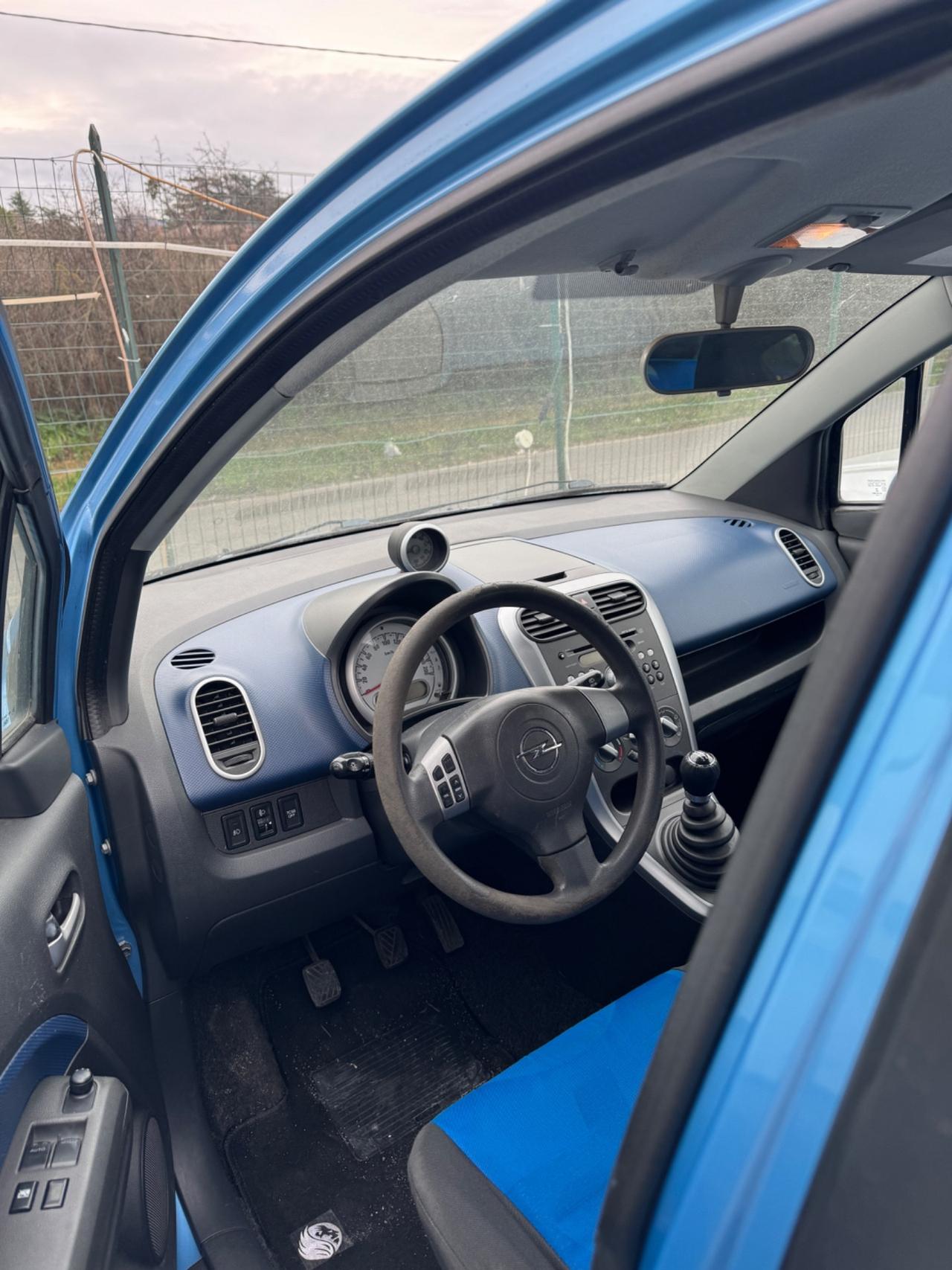 Opel Agila 1.0 12V 65CV per Neopatentati