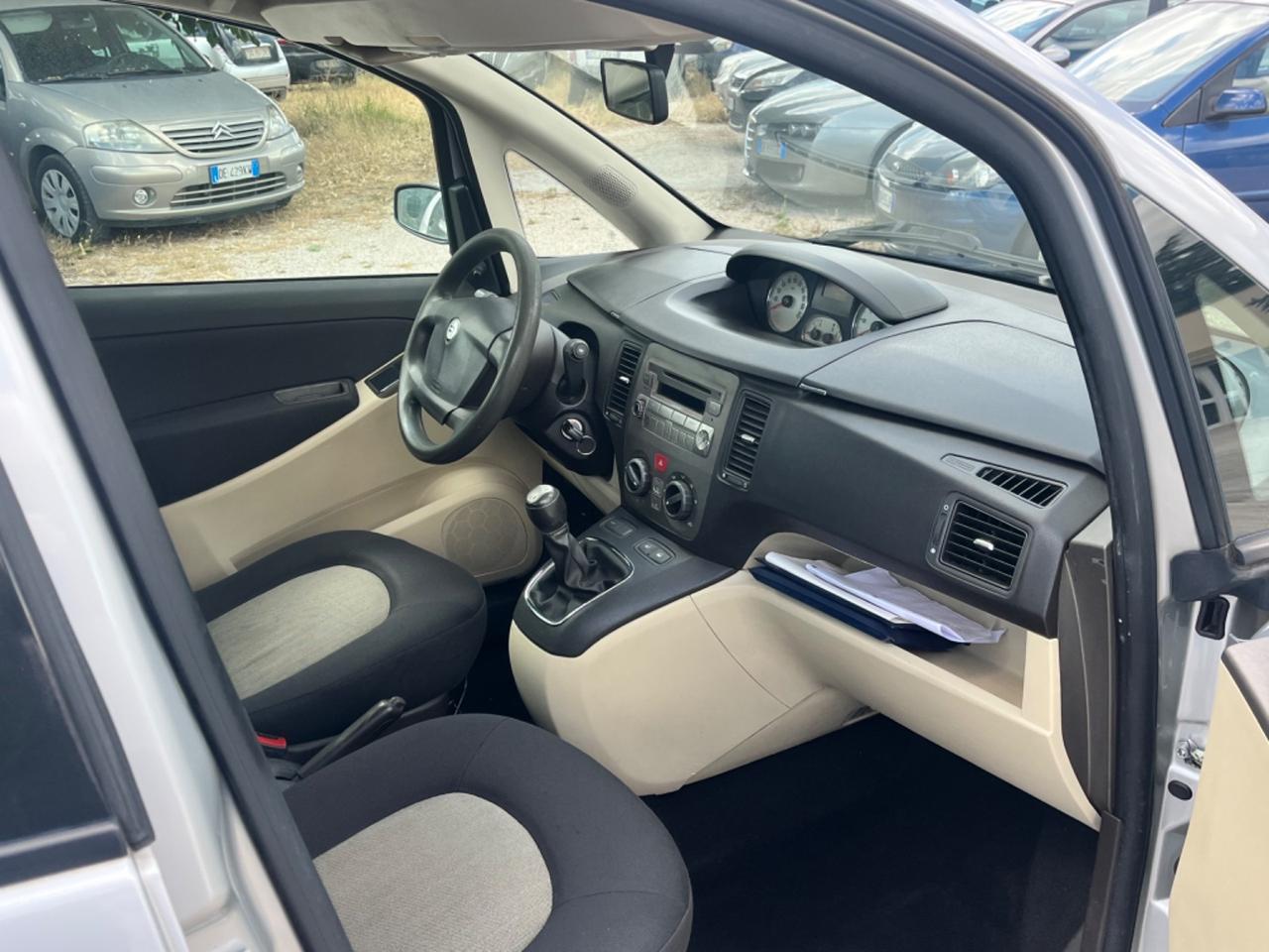 Lancia MUSA 1.3 Multijet 16V Argento