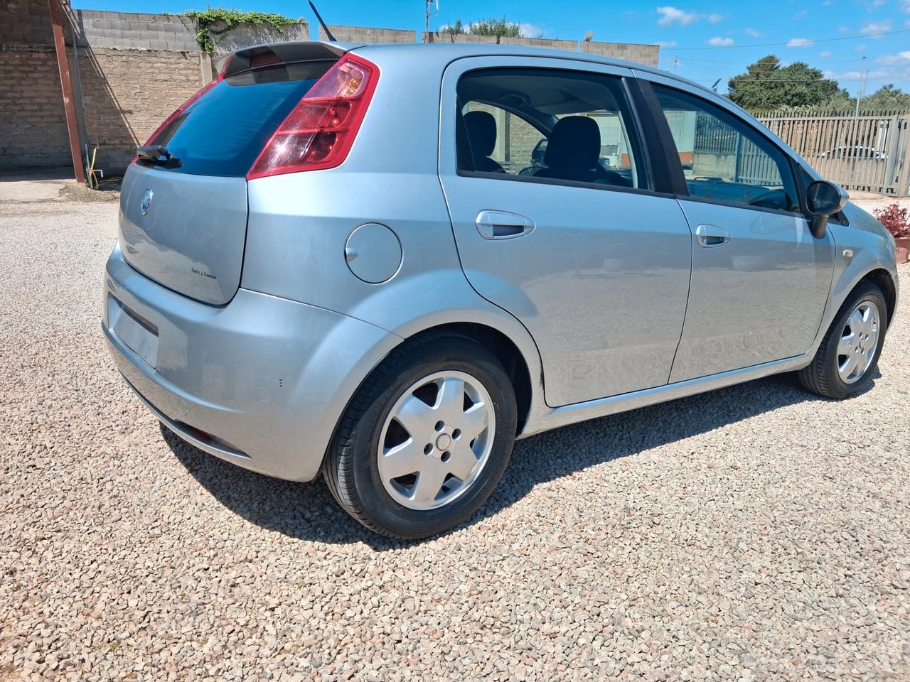 Fiat Grande Punto 1.3 MJT 75 CV 5 porte Dynamic