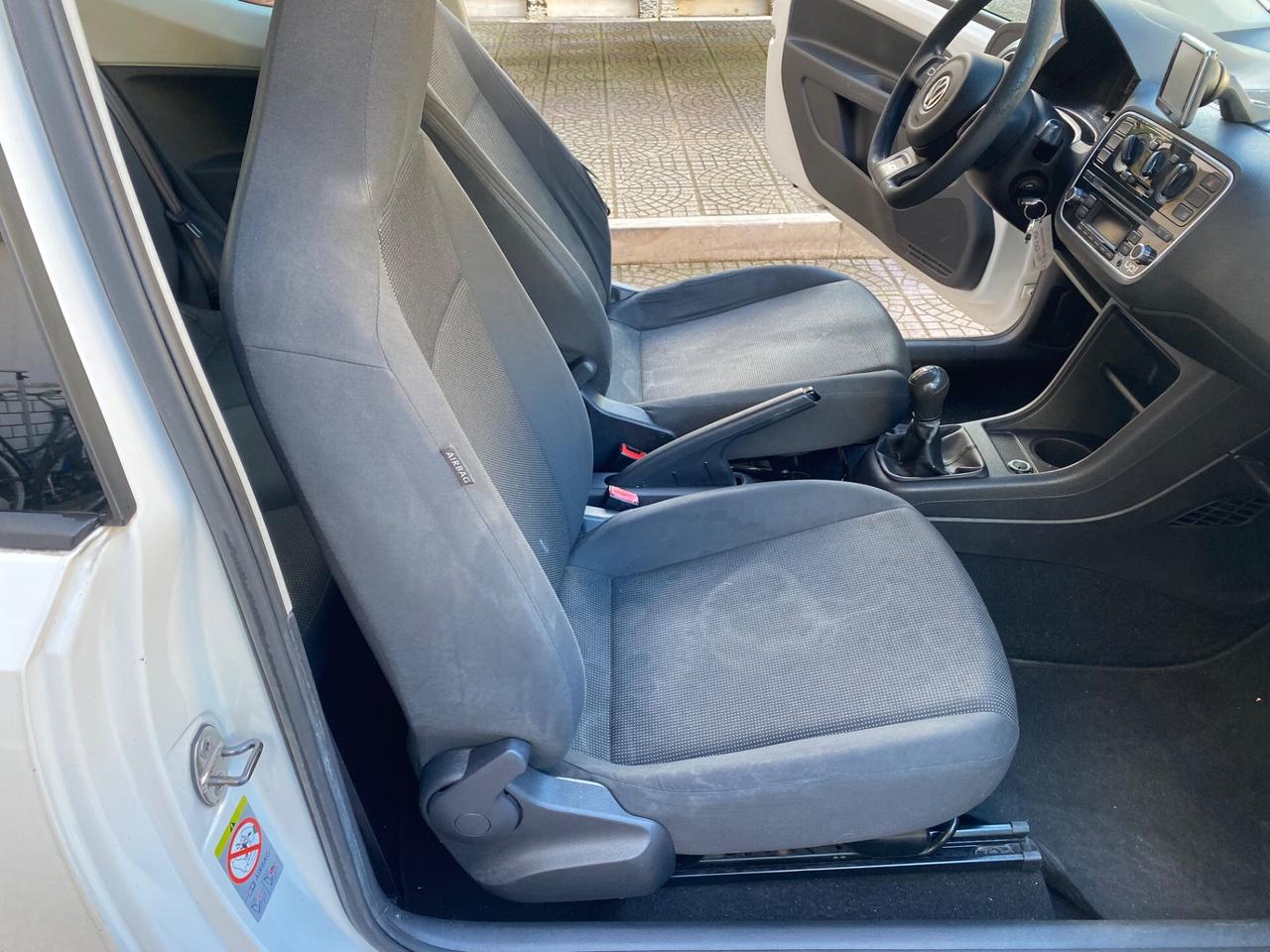 Volkswagen up! 1.0 3p. take