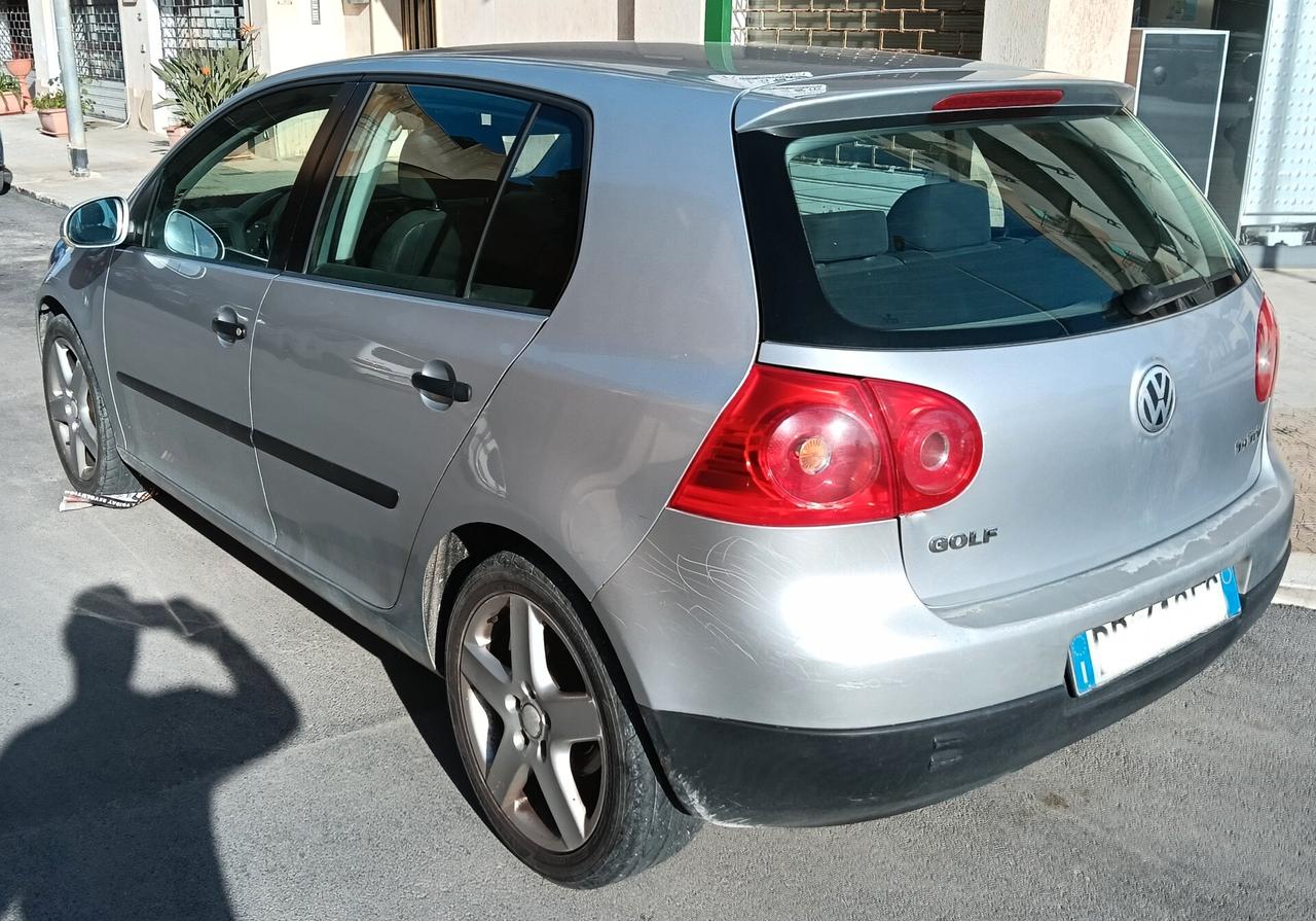 Volkswagen Golf 2.0 16V TDI 5p. Sportline