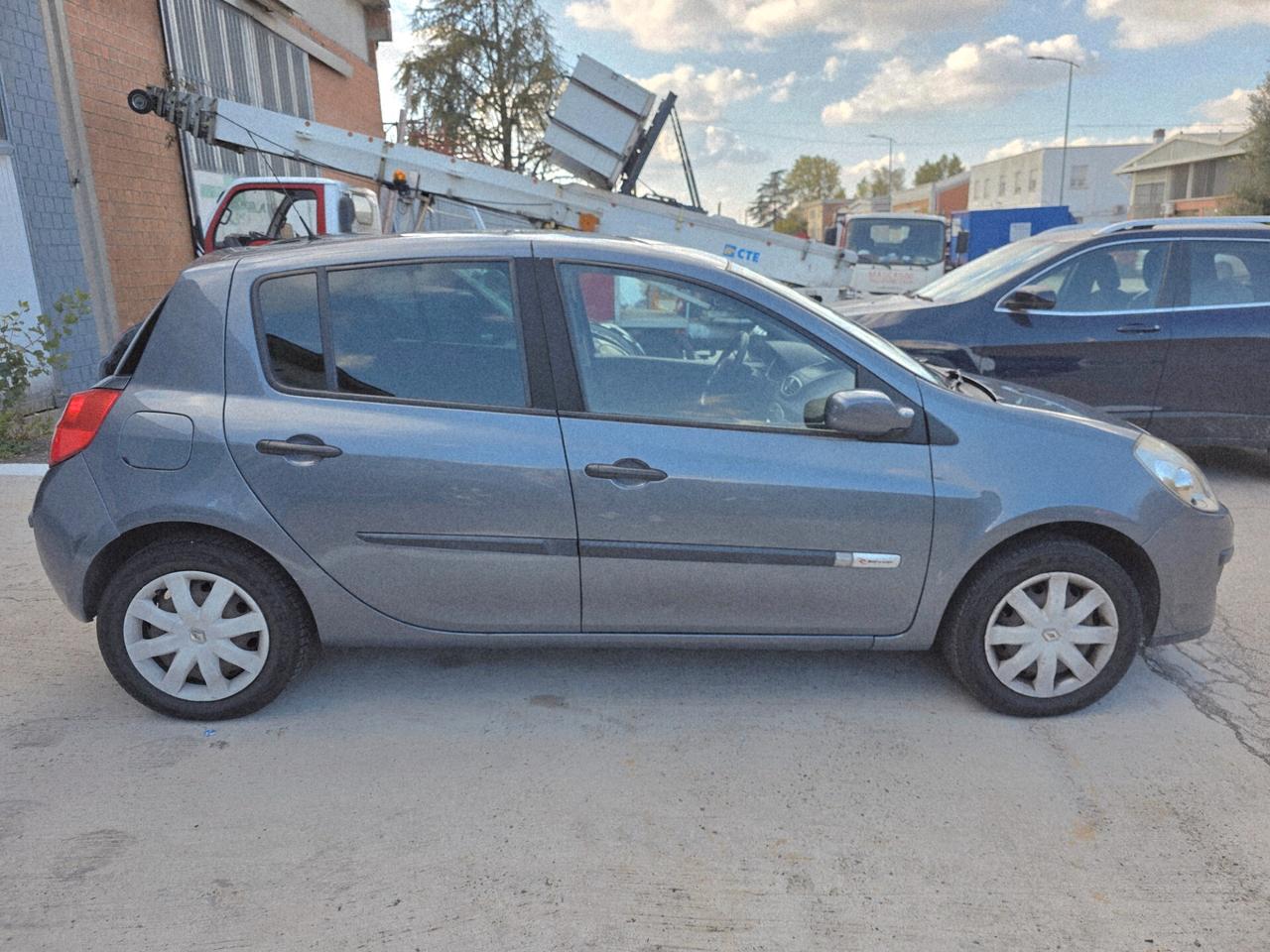 Renault Clio 1.2 16V 5 porte GPL Confort