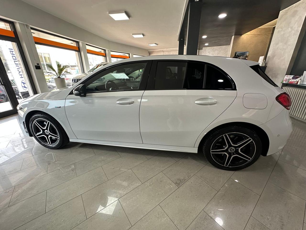Mercedes-Benz A 250 Premium A 250 E PHEV  #5791