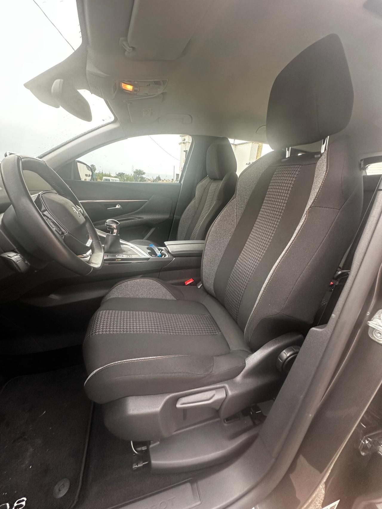 Peugeot 3008 BlueHDi 130 S&S Active Pack