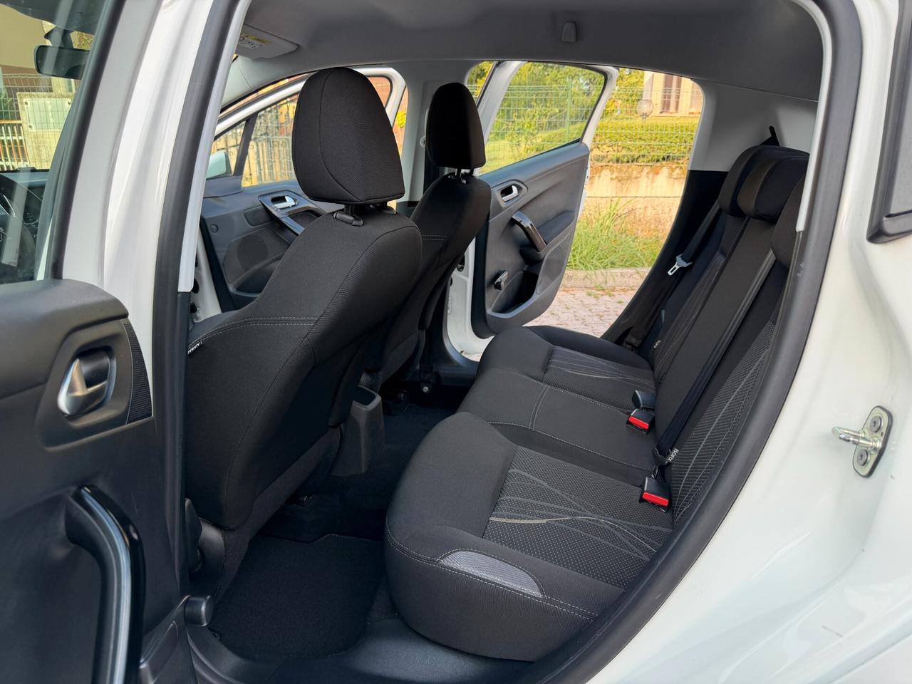 Peugeot 208 1.4 HDi Allure 36000 km!
