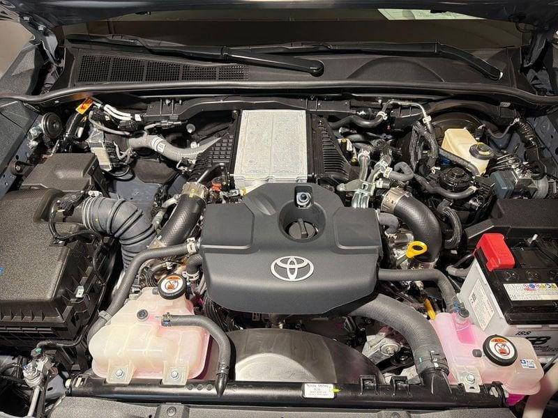 Toyota Hilux 2.8 DIESEL MILD HYBRID 48V 204 CV AUTOMATICO